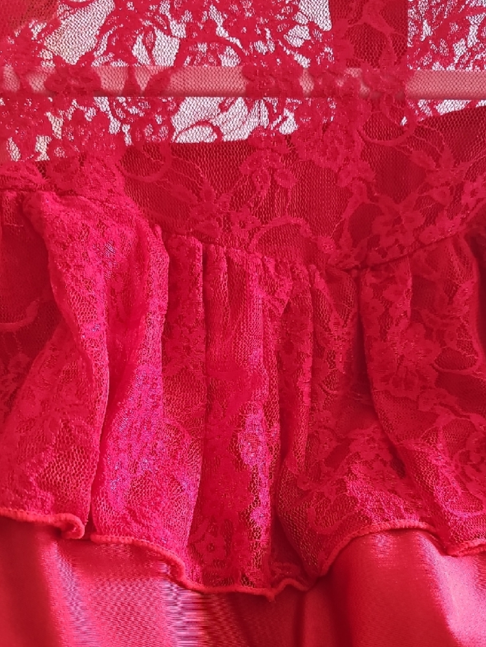 Red Lace Ruffled Bodysuit - Picture 4 of 8